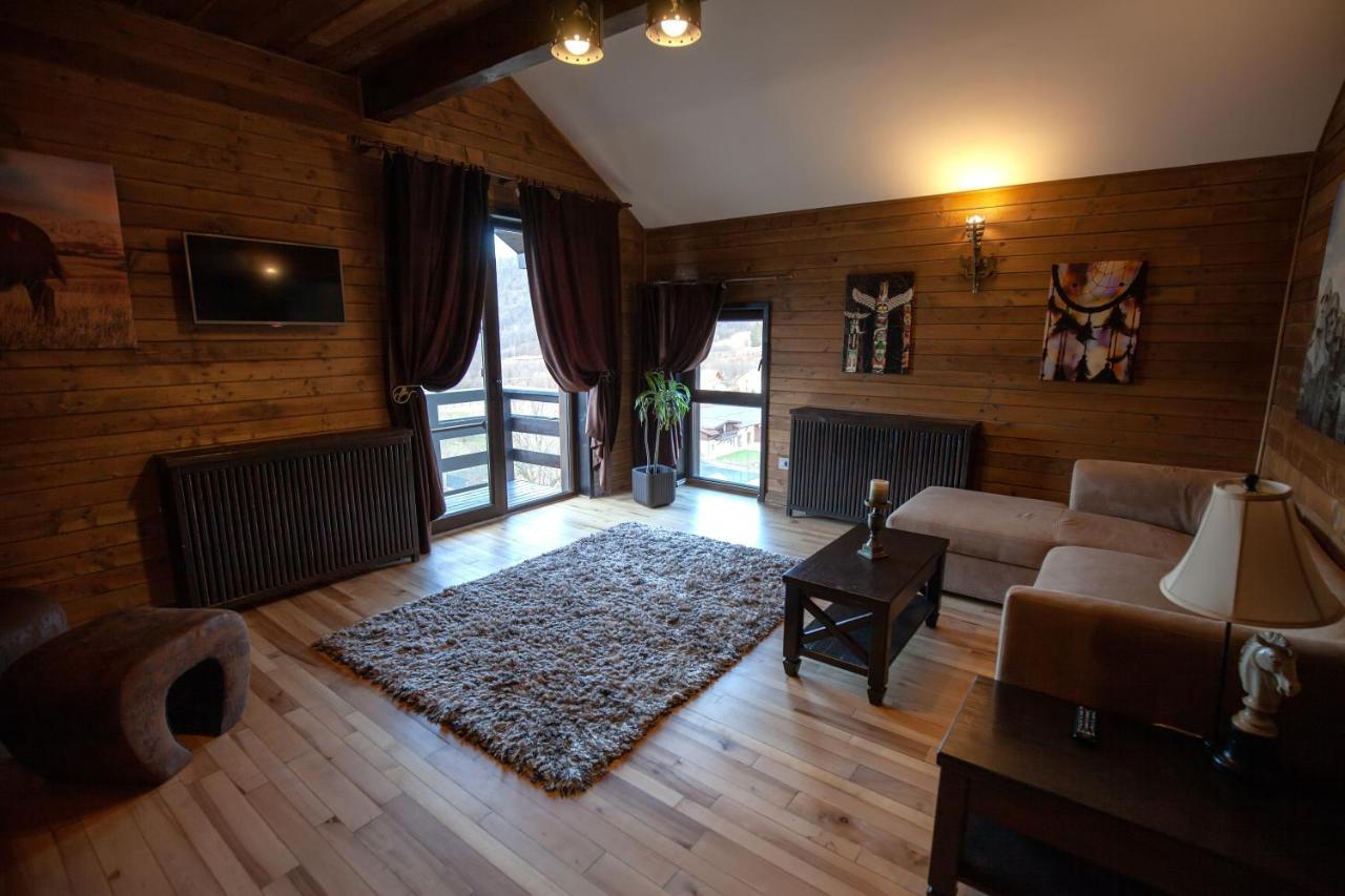 Maggie'S Ranch Hotel Rîşnov Kültér fotó