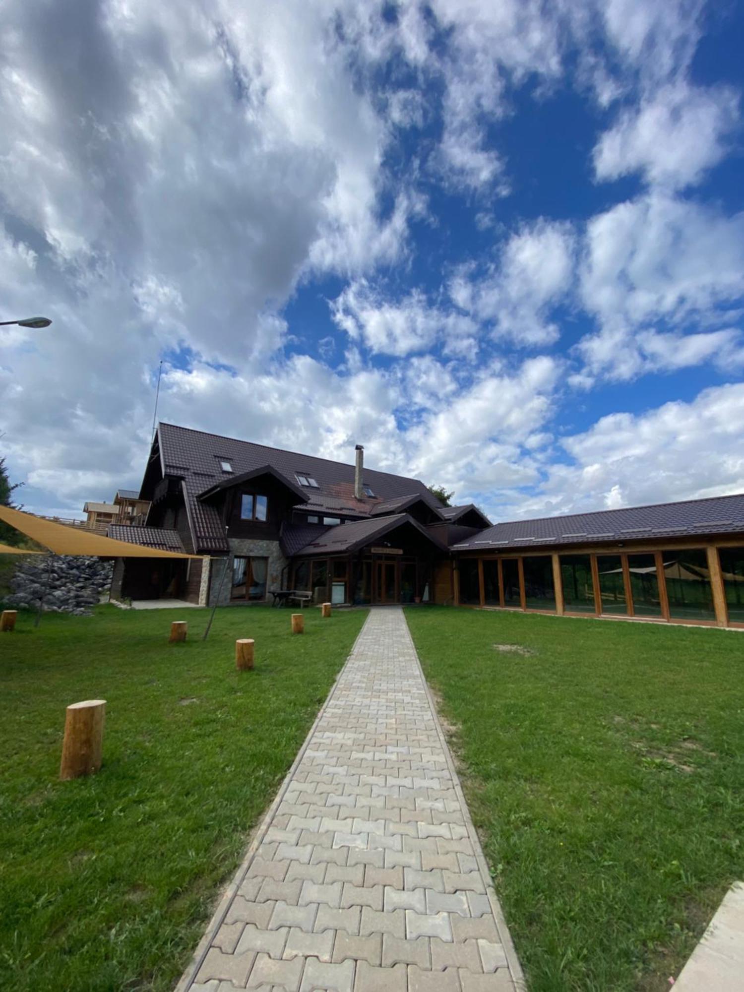 Maggie'S Ranch Hotel Rîşnov Kültér fotó